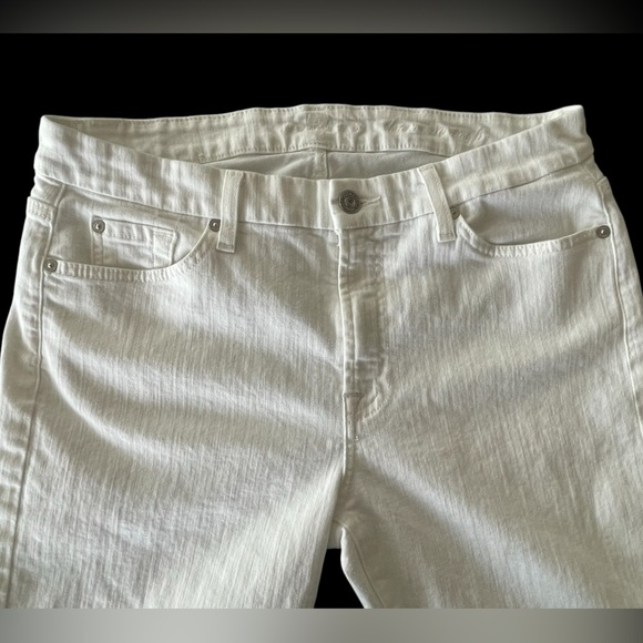 🤍7️⃣NWOT SEVEN FOR ALL MANKIND white jeans size 31.  Awesome fit & stretch! - Picture 2 of 8